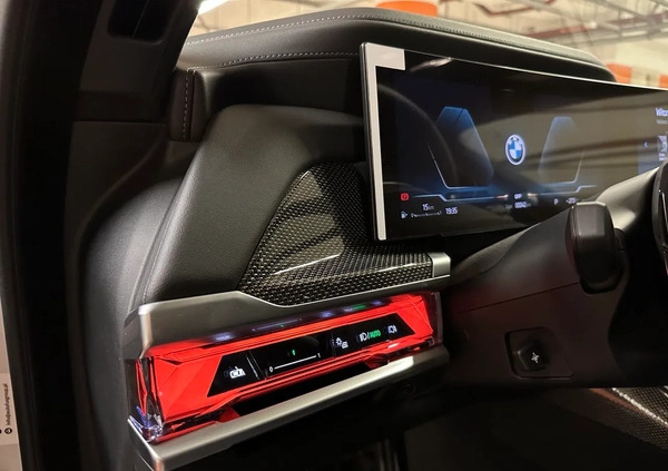 BMW Seria 7 cena 689000 przebieg: 4151, rok produkcji 2023 z Toruń małe 562